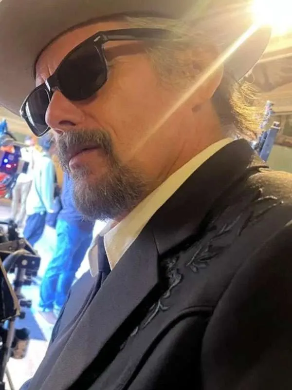 Ethan Hawke The Lowdown Black Coat - Image 2