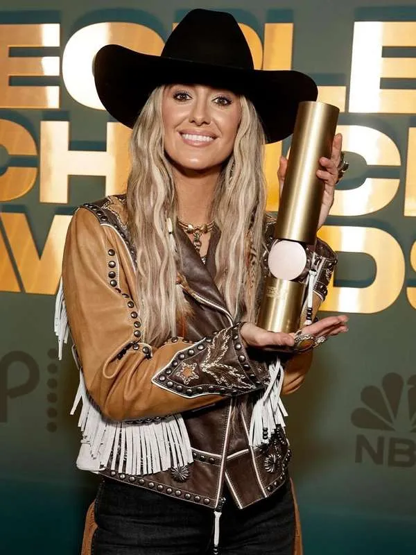 Lainey Wilson People’s Choice Awards Brown Leather Jacket