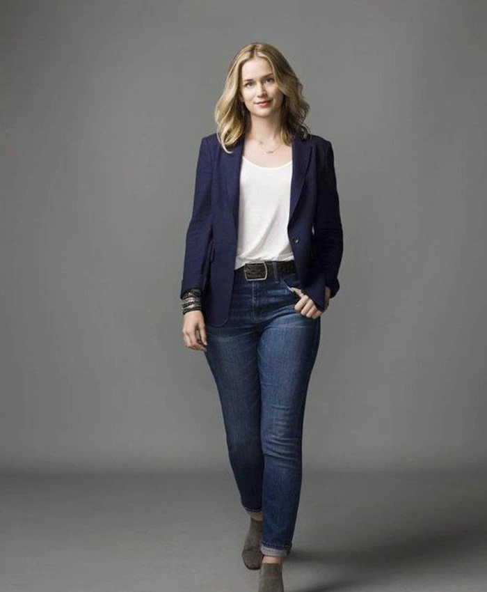 You Elizabeth Lail Navy Blue Blazer - Image 2