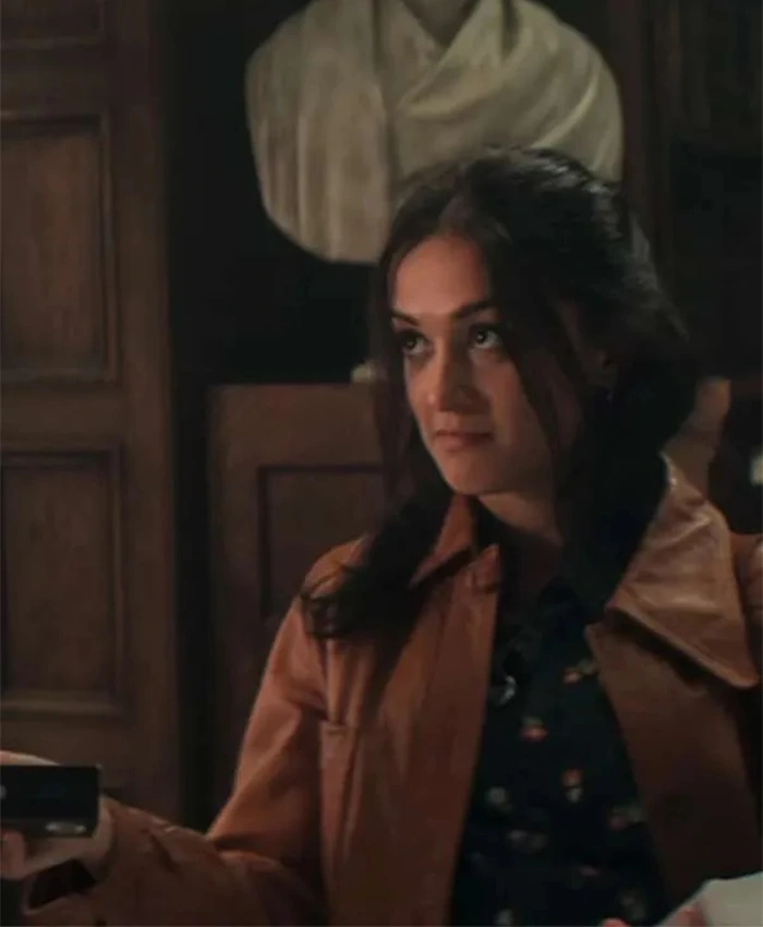 You S04 Amy-Leigh Hickman Brown Leather Jacket - Image 3