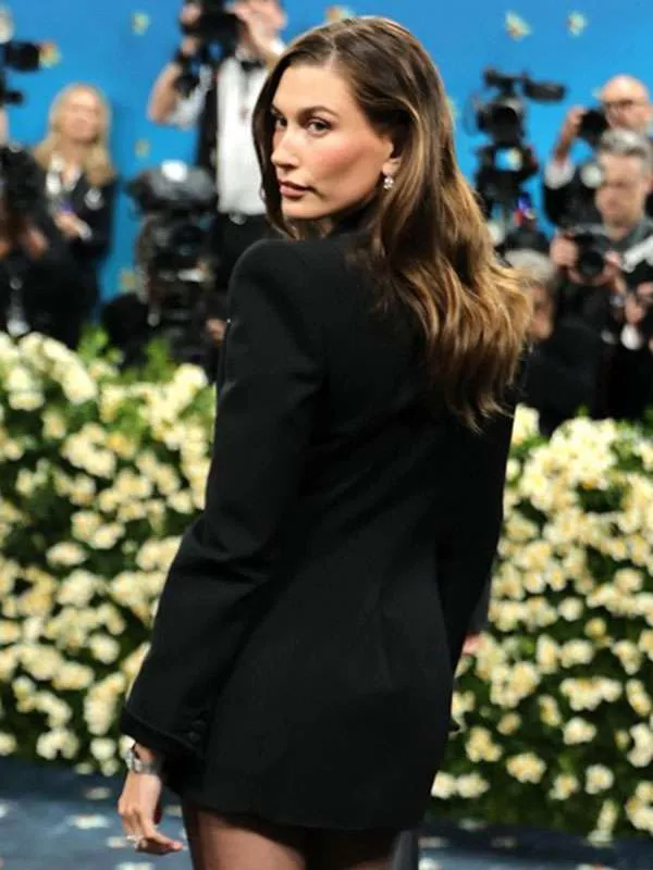 Hailey Bieber Met Gala Black Blazer - Image 4