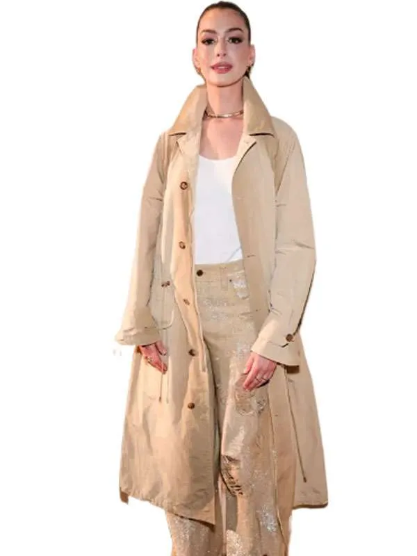 Anne Hathaway Fashion Show 2025 Trench Coat