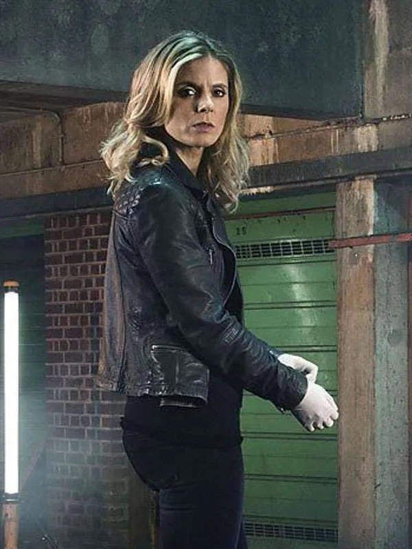 Emilia Fox Silent Witness Black Leather Jacket - Image 3